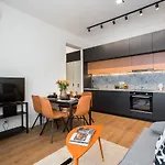 Stunning Views 2br Flat - Location - Terrace Bucareste