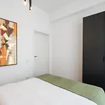 Stunning Views 2br Flat - Location - Terrace Apartamento