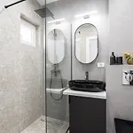 Stunning Views 2br Flat - Location - Terrace 아파트 *