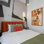 Stunning Views 2br Flat - Location - Terrace 아파트 *