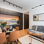 아파트 Stunning Views 2br Flat - Location - Terrace