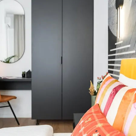 Stunning Views 2br Flat - Location - Terrace