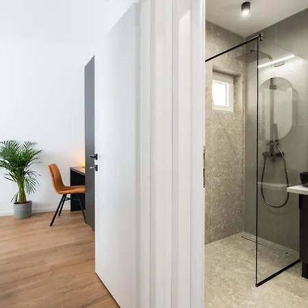 Apartamento Stunning Views 2br Flat - Location - Terrace Bucarest