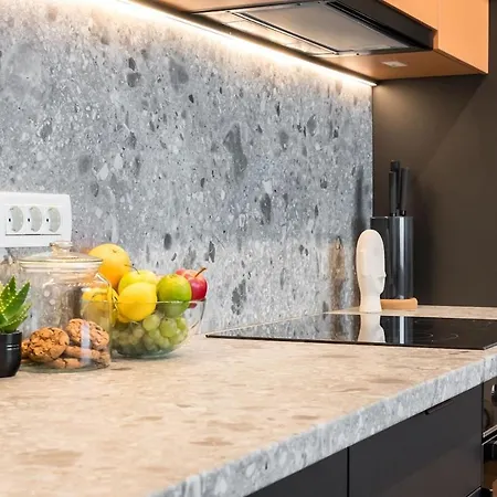 Stunning Views 2br Flat - Location - Terrace *