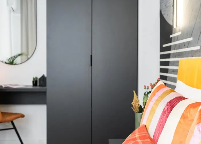 Stunning Views 2br Flat - Location - Terrace