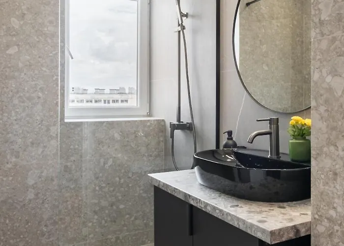 Stunning Views 2br Flat - Location - Terrace Apartament *