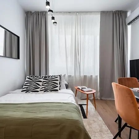 Daire Stunning Views 2br Flat - Location - Terrace Bükreş