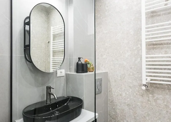 Stunning Views 2br Flat - Location - Terrace * Bükreş