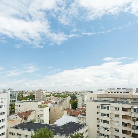 Stunning Views 2br Flat - Location - Terrace Apartment