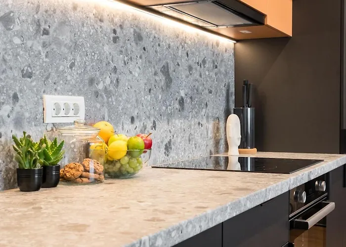 Stunning Views 2br Flat - Location - Terrace *